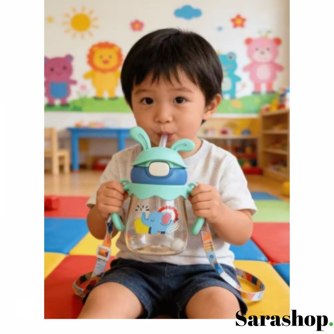 Gobelet enfant à paille – compact, facile à utiliser, parfait dès 4 ans.